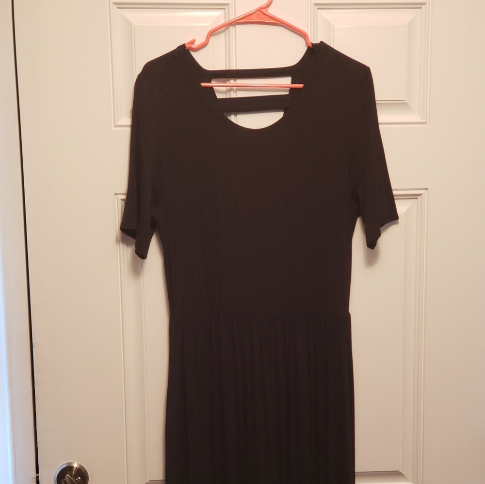 Black short sleeve maxi dress
